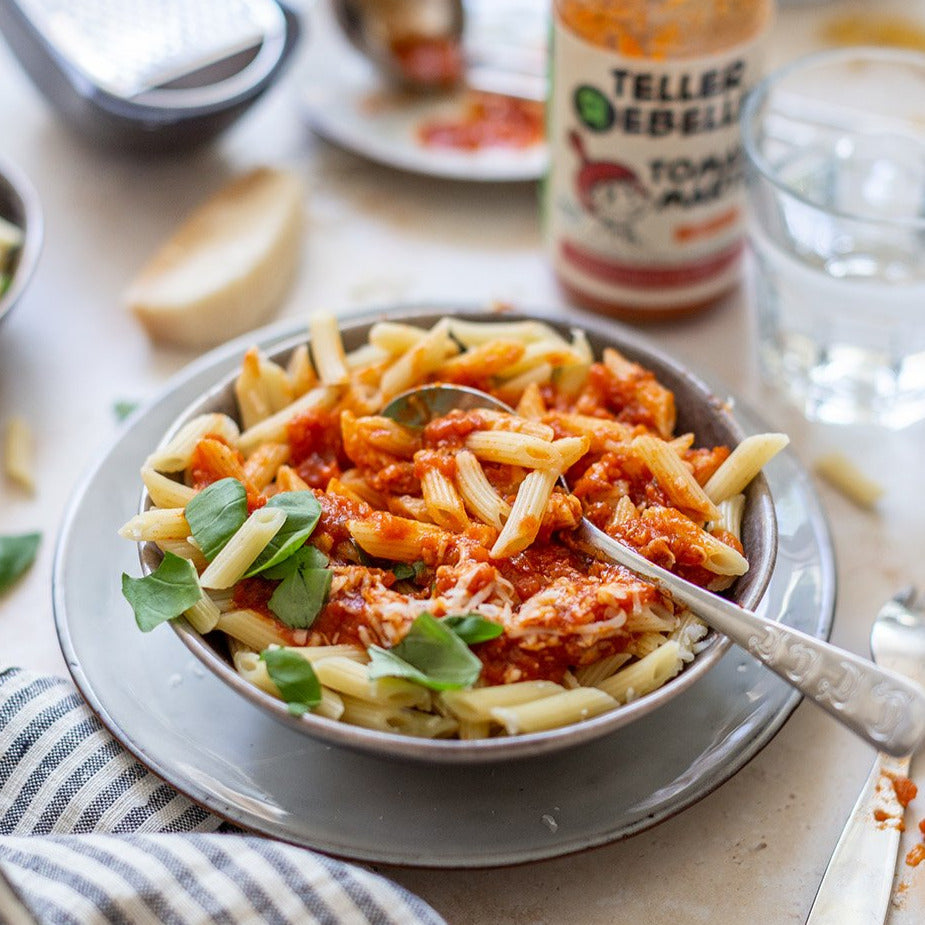 TellerRebellen - Tomaten Martha - Tomaten Sauce mit Kräutern - Serviervorschlag mit Produkt